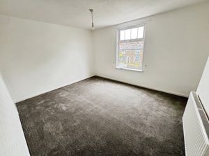 Master Bed- click for photo gallery